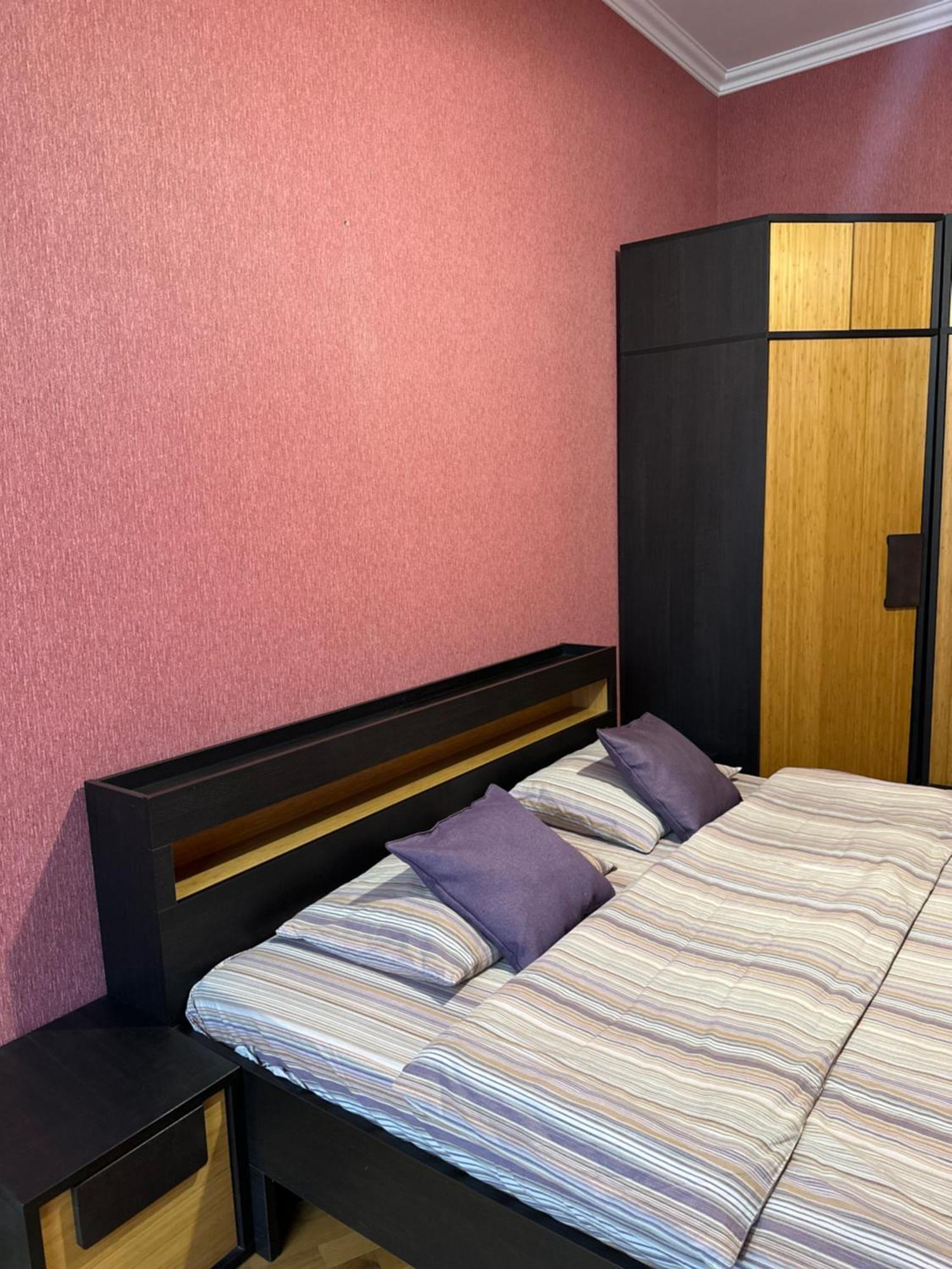 Vip Apartments ! Lviv Eksteriør billede